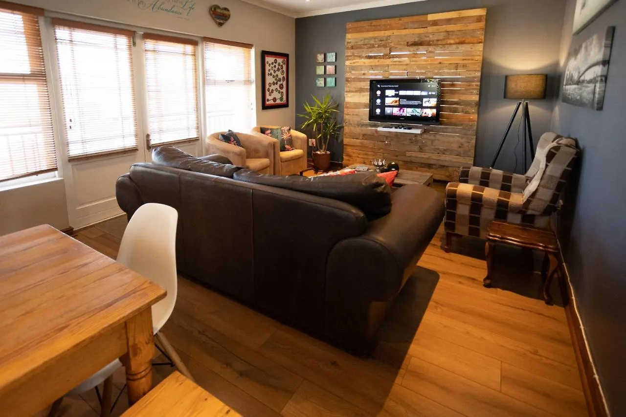 Modern Shabby Chic Apartment Durbanville