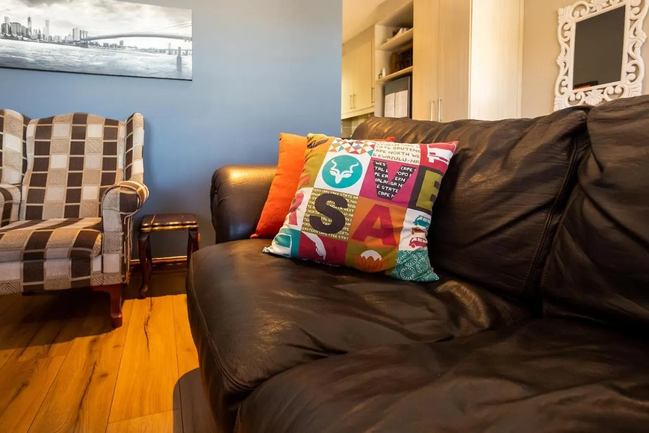 Modern Shabby Chic Apartment Durbanville 0*,