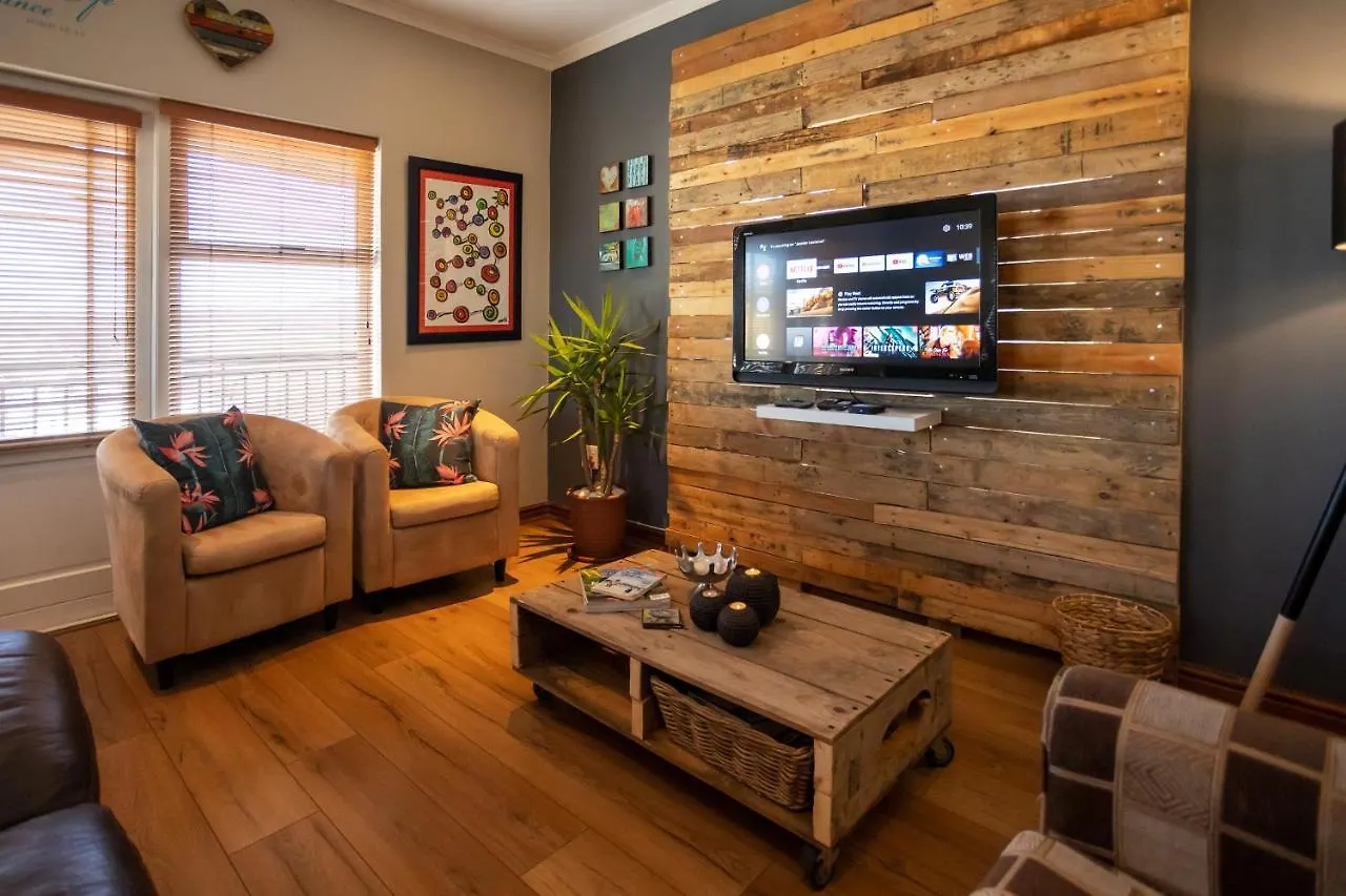 Modern Shabby Chic Apartment Durbanville