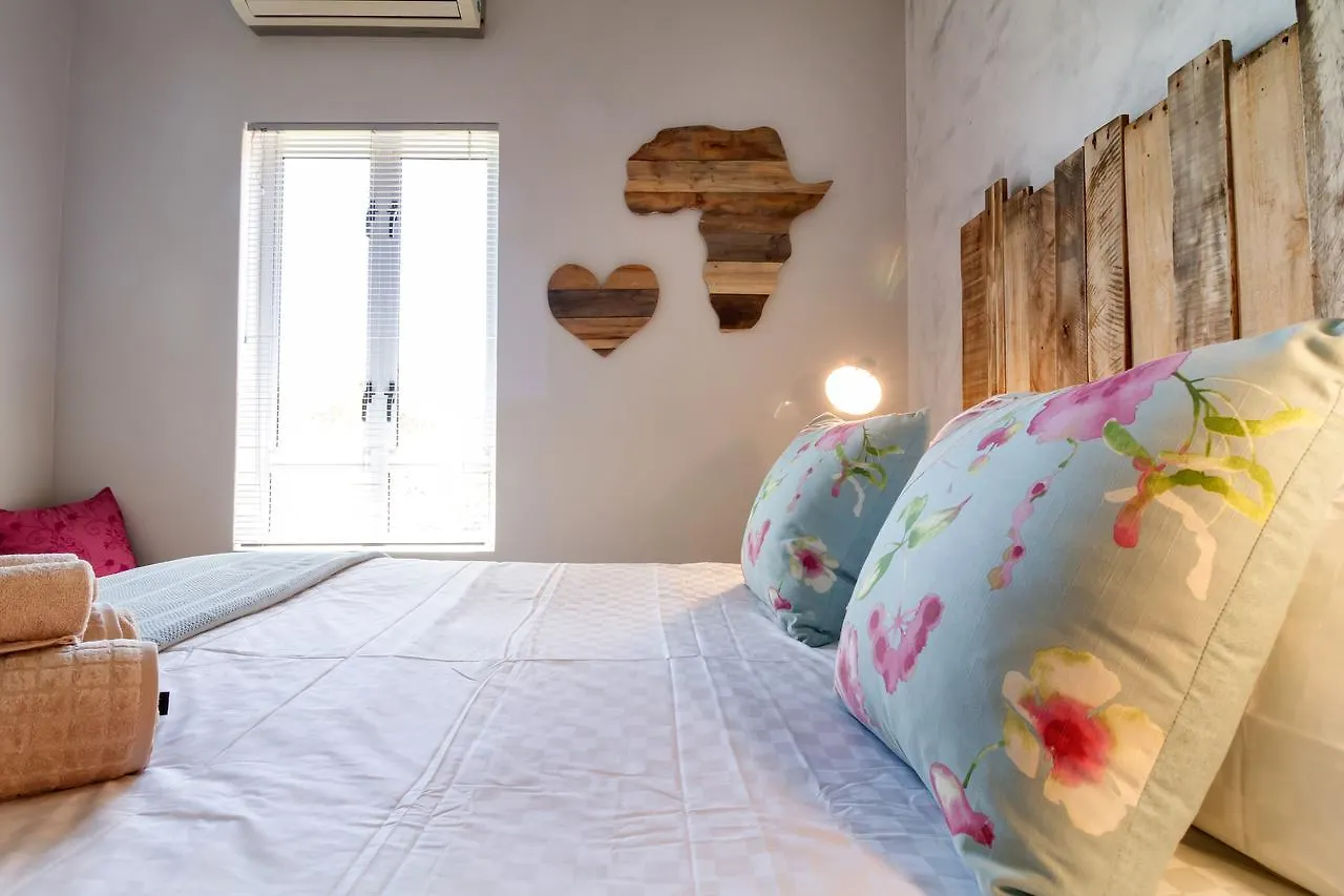 Modern Shabby Chic Apartment Durbanville
