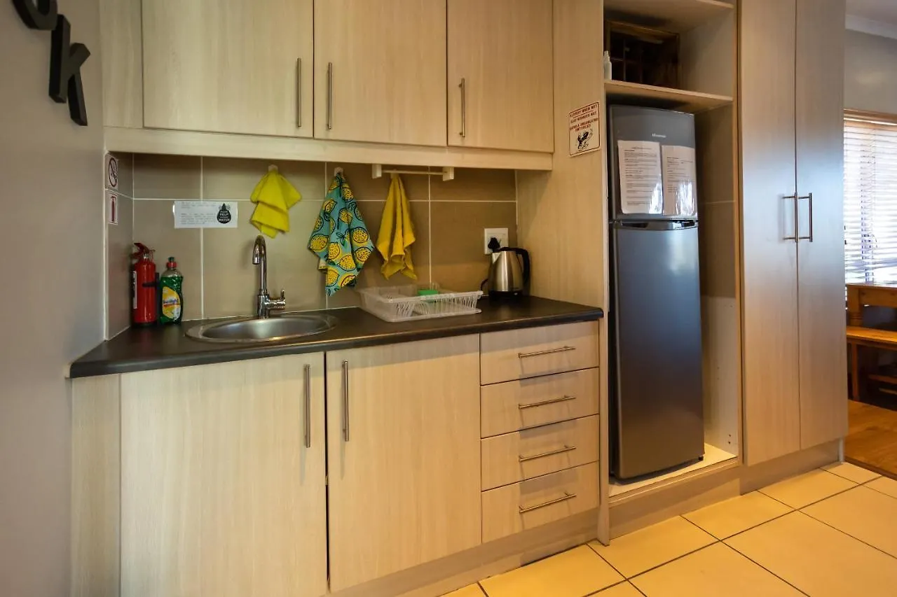 Modern Shabby Chic Apartment ダーバンヴィル
