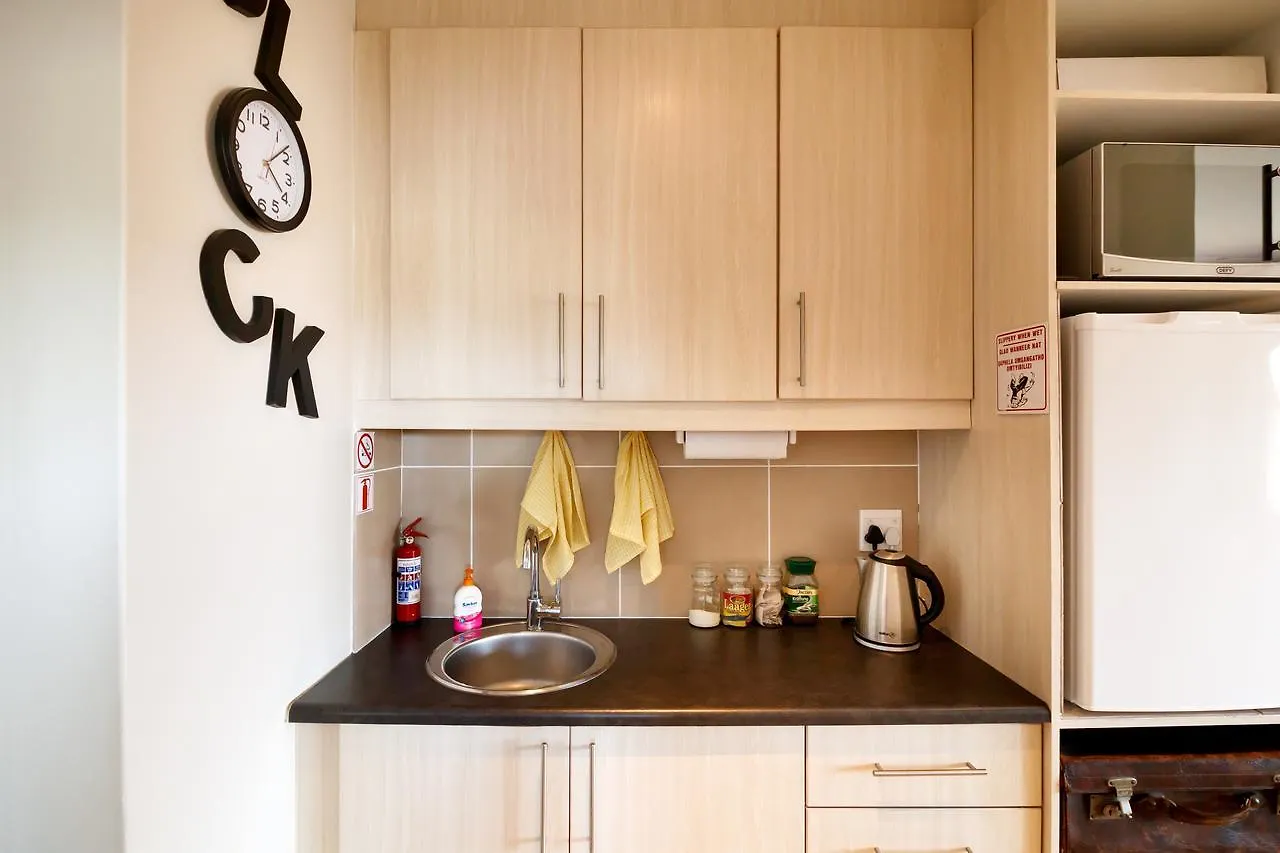 Modern Shabby Chic Apartment ダーバンヴィル 0*,